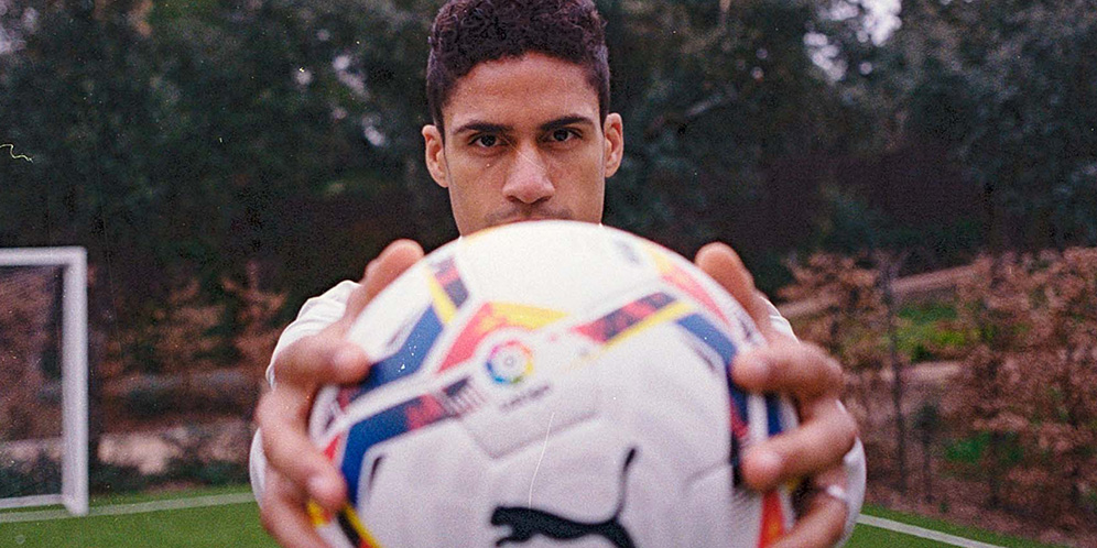 Tinggalkan Nike, Varane Pindah ke PUMA